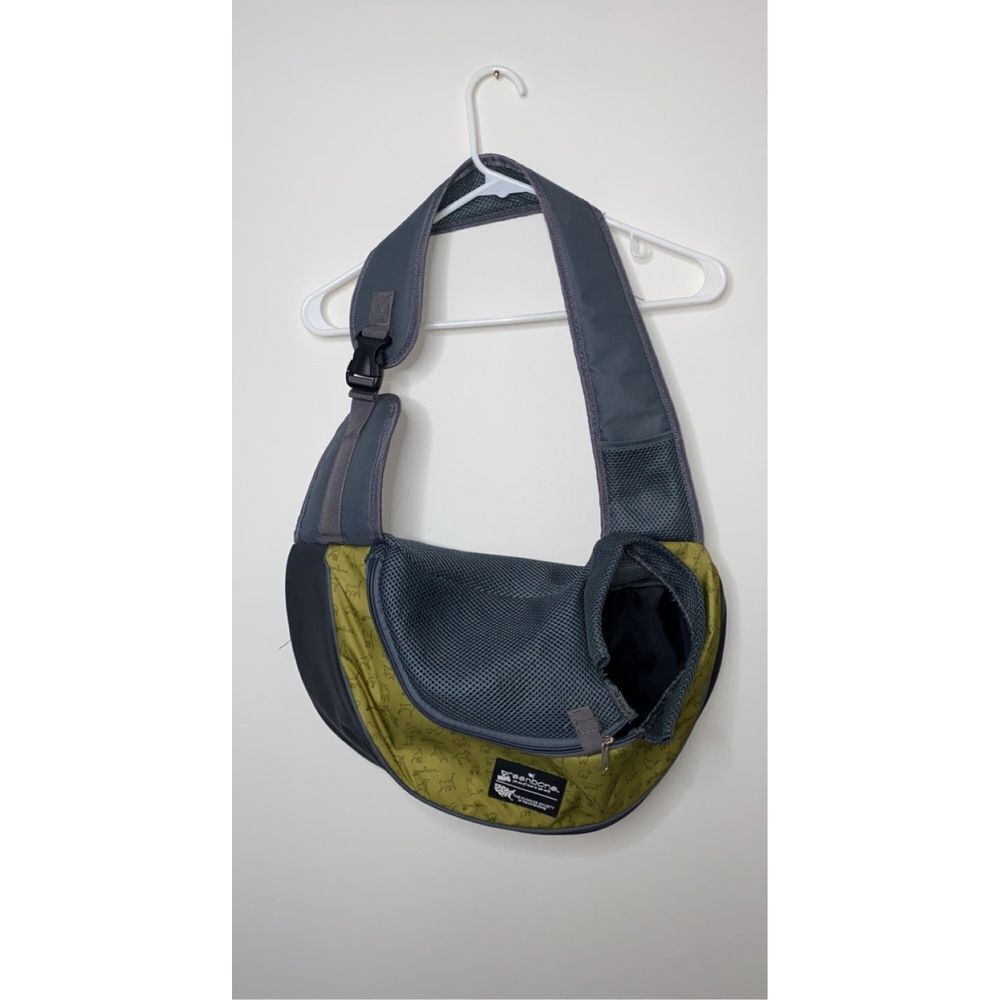 Greenbone‎ Dog bookbag / dog carrier